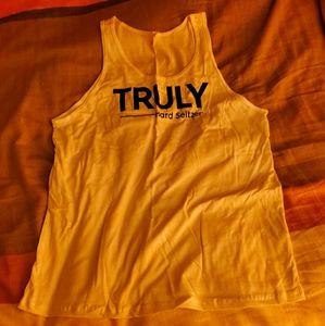 Truly tanktop